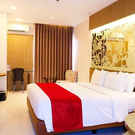 בנדונג West Point Hotel מראה חיצוני תמונה