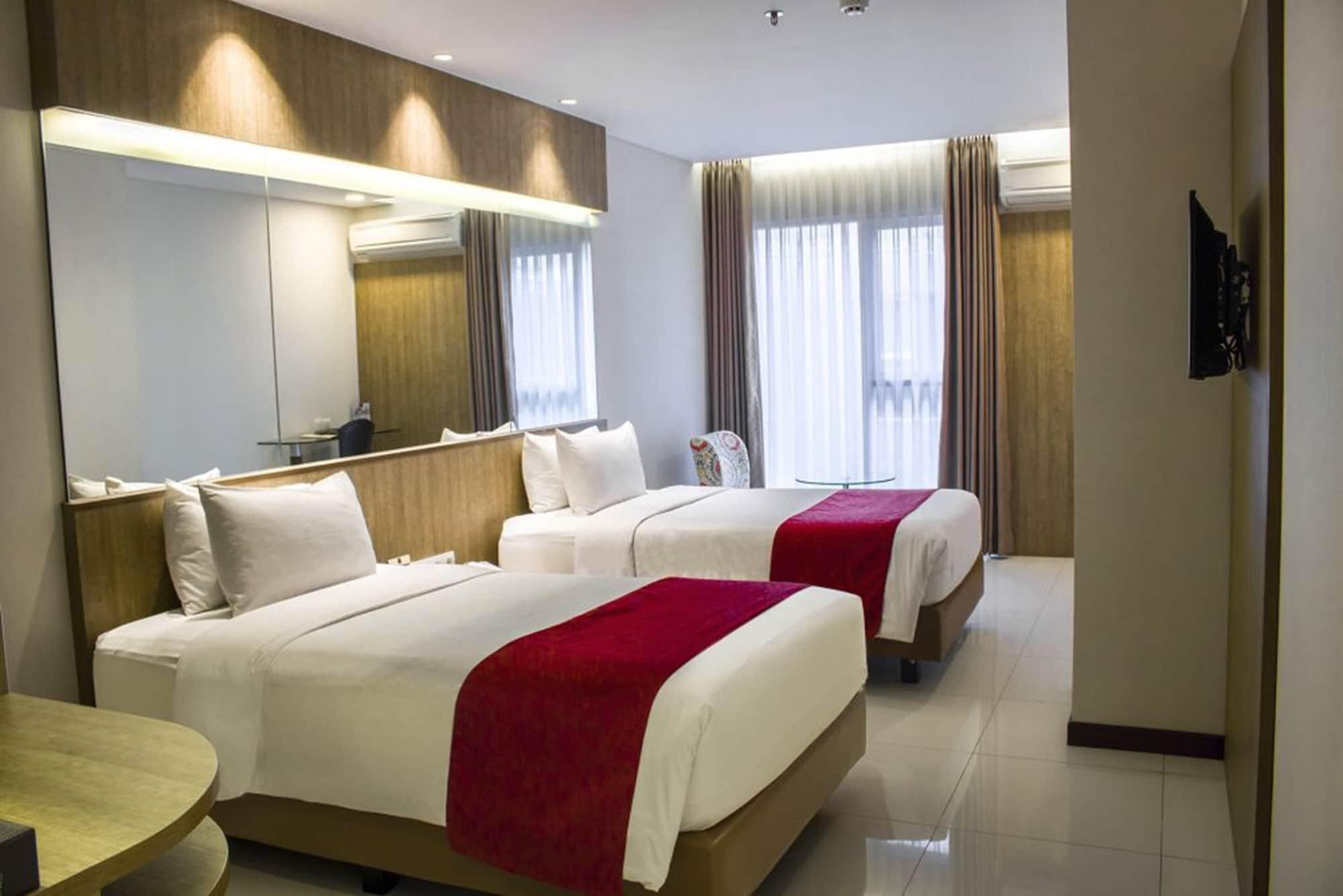 בנדונג West Point Hotel מראה חיצוני תמונה