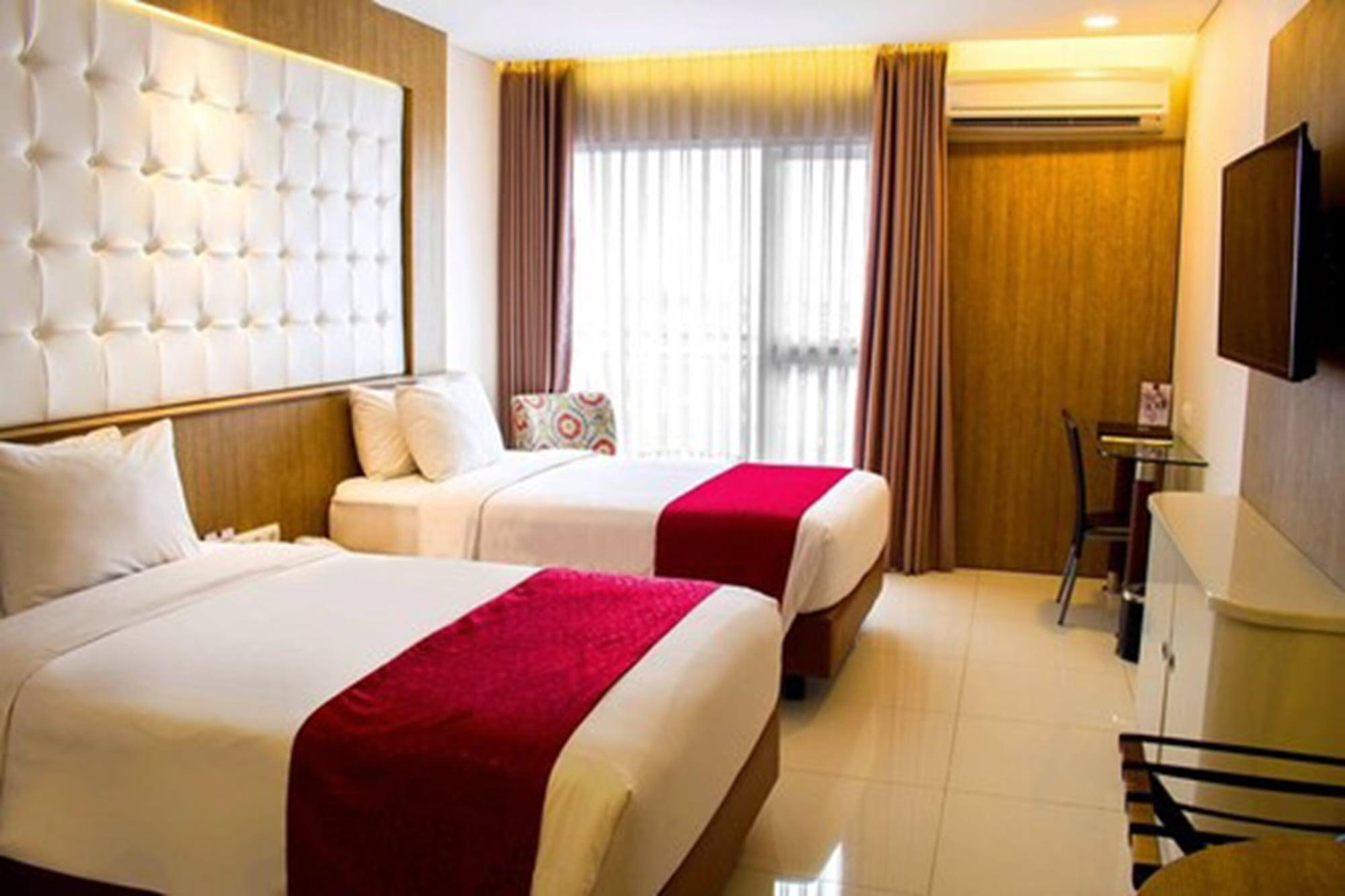 בנדונג West Point Hotel מראה חיצוני תמונה