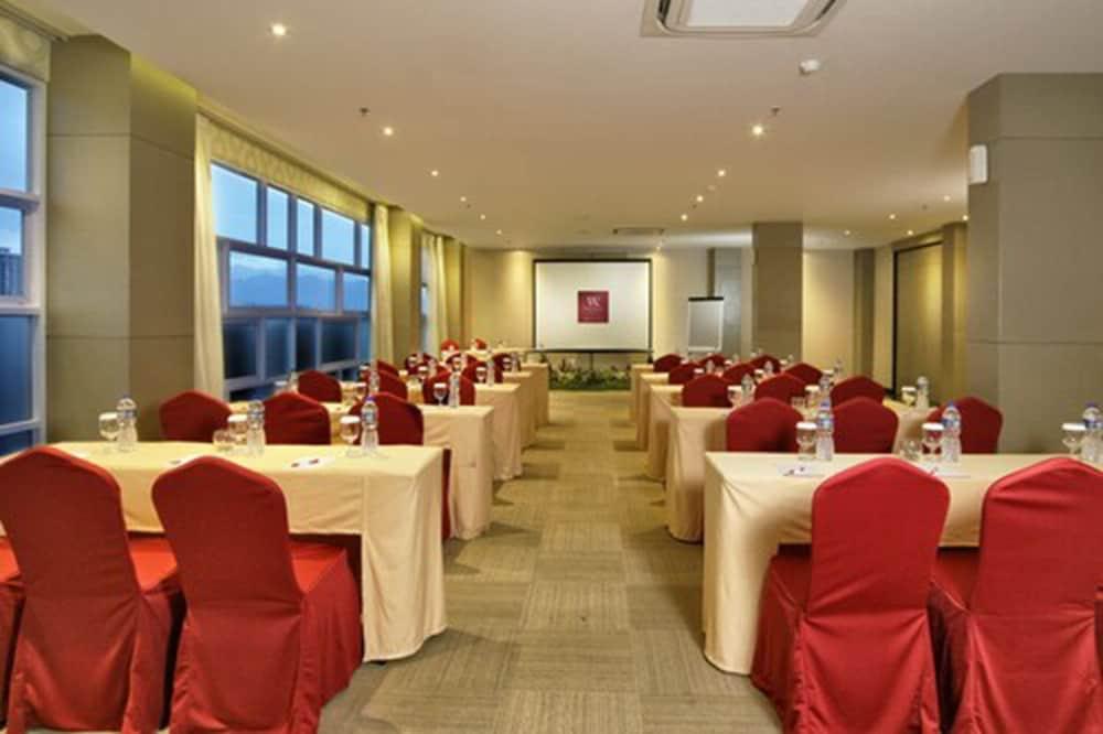 בנדונג West Point Hotel מראה חיצוני תמונה