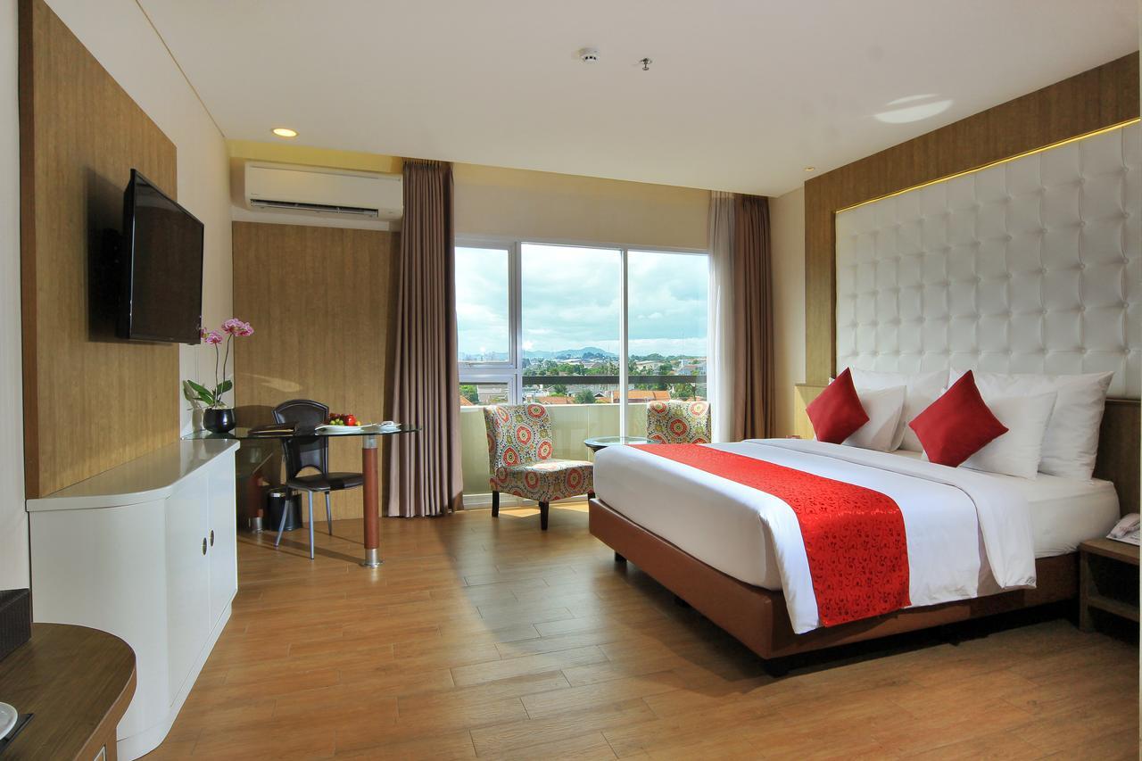 בנדונג West Point Hotel מראה חיצוני תמונה