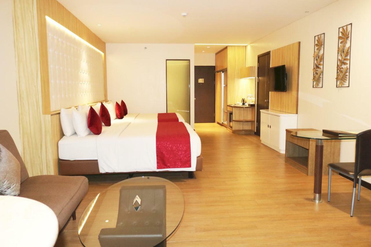 בנדונג West Point Hotel מראה חיצוני תמונה