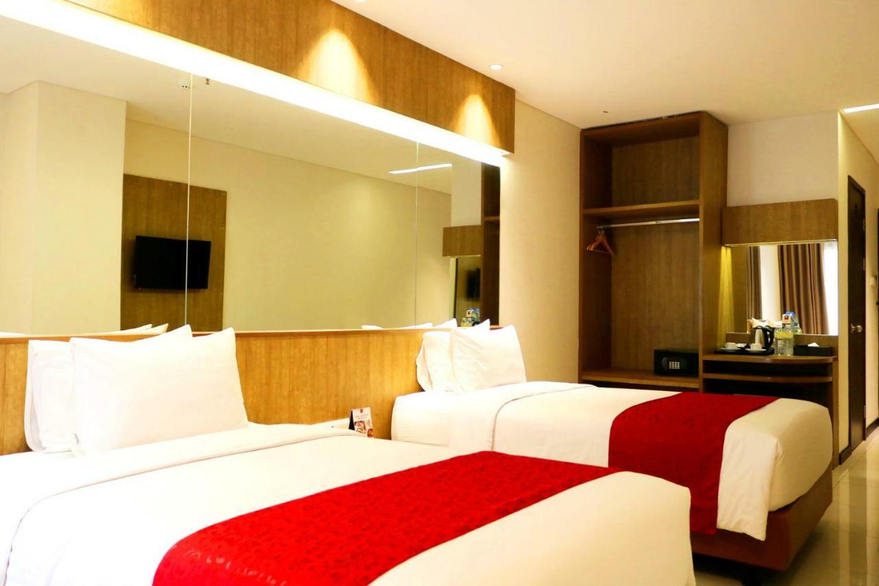 בנדונג West Point Hotel מראה חיצוני תמונה